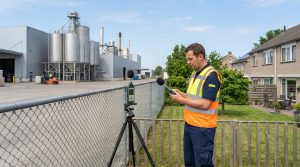 Como Monitorar o Ruído Industrial na Divisa com a Vizinhança